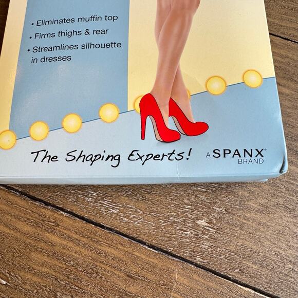 SPANX Assets Women's 5 (225lbs-265lbs) High Waist Mid Thigh Shaper Shorts Nude - Picture 3 of 6